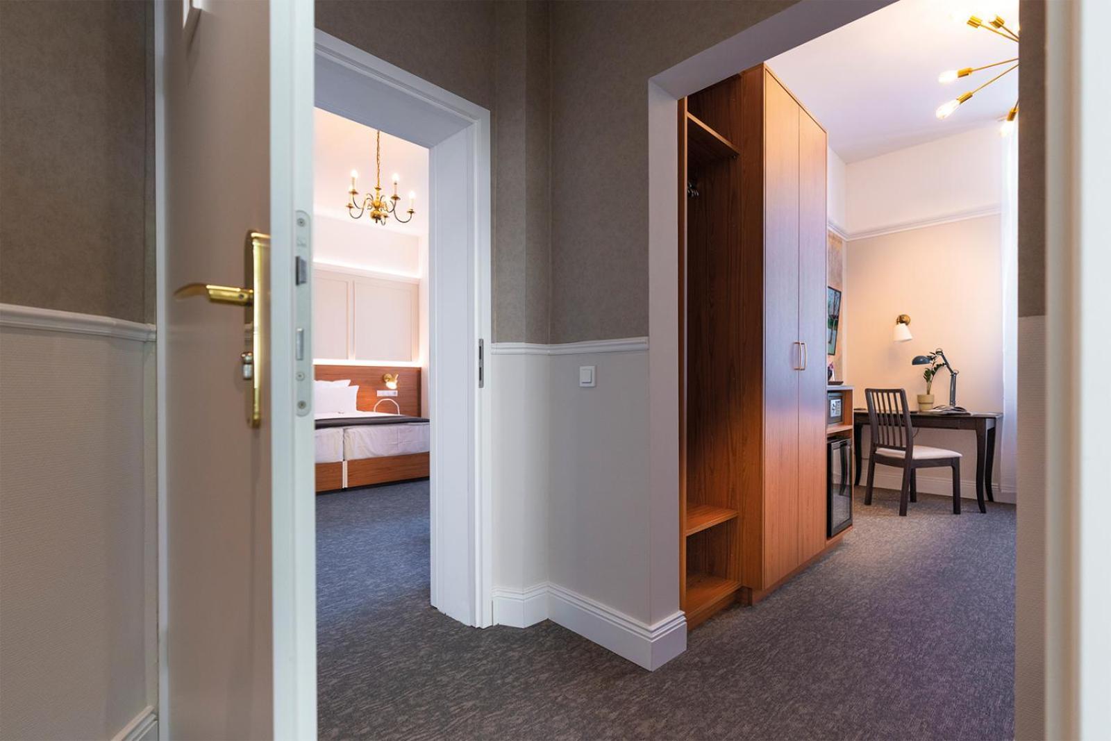 קובלנץ Hotel Kleiner Riesen מראה חיצוני תמונה